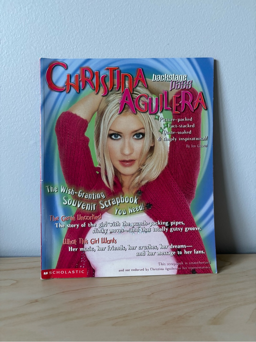 Scholastic Backstage Pass Christina Aguilera Souvenir Scrapbook 📔 2000